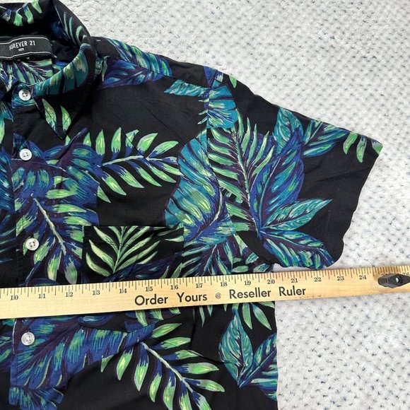 Forever 21 Shirt Mens Medium Black Green Leaf Short Sleeve Button Front Hawaiian - Picture 7 of 9